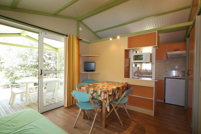 Imagen de los interiores del Camping Dolce Vita, Calvi. Foto 18