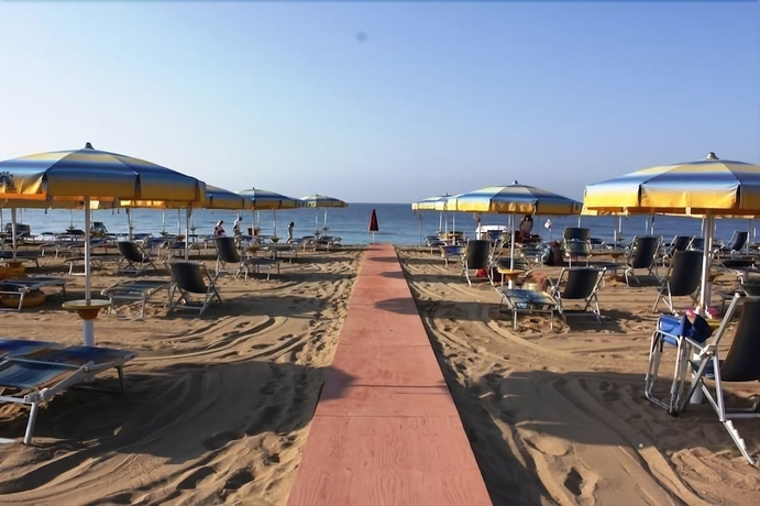 Imagen de los exteriores del Camping Dream, Terracina. Foto 4