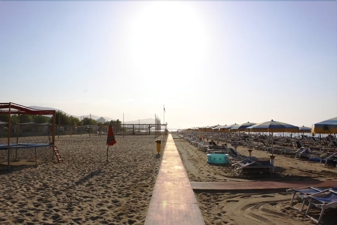 Imagen de los exteriores del Camping Dream, Terracina. Foto 5