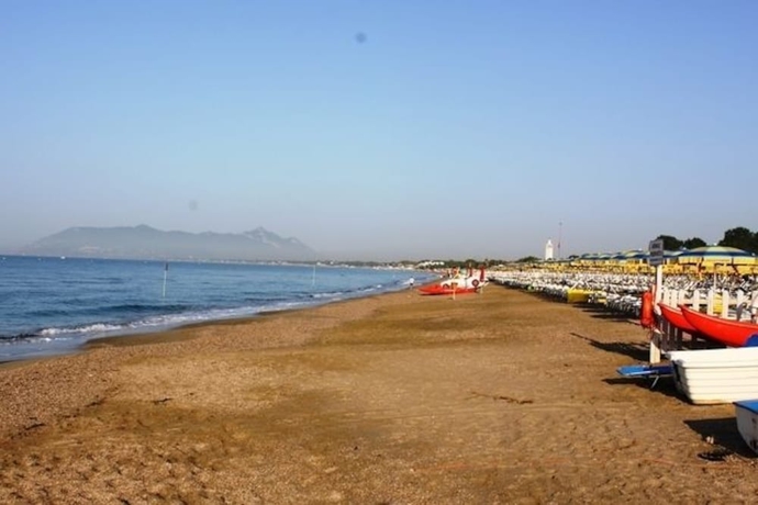 Imagen de los exteriores del Camping Dream, Terracina. Foto 8