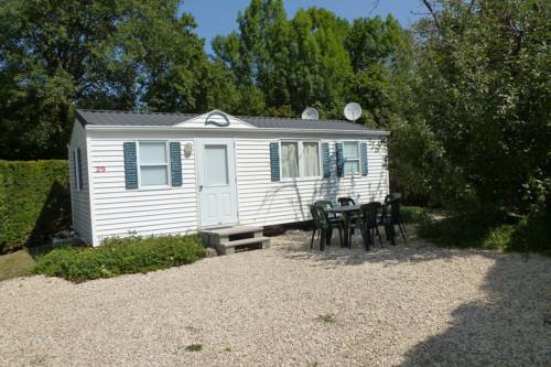Imagen de la habitación del Camping Du Bourg. Foto 2