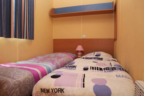 Imagen de la habitación del Camping Du Bourg. Foto 8