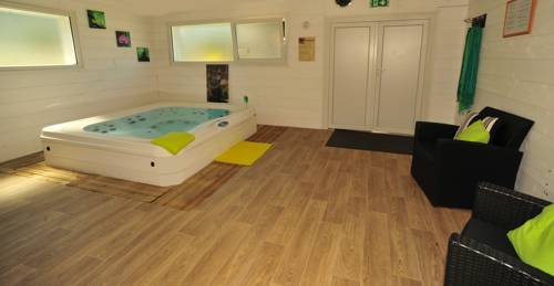 Imagen de la habitación del Camping Duguesclin. Foto 9