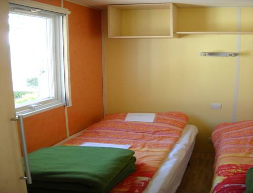Imagen de la habitación del Camping Duguesclin. Foto 14