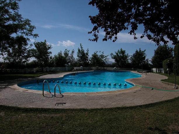 Imagen de la piscina del Camping El Balcón De Pitres. Foto 16