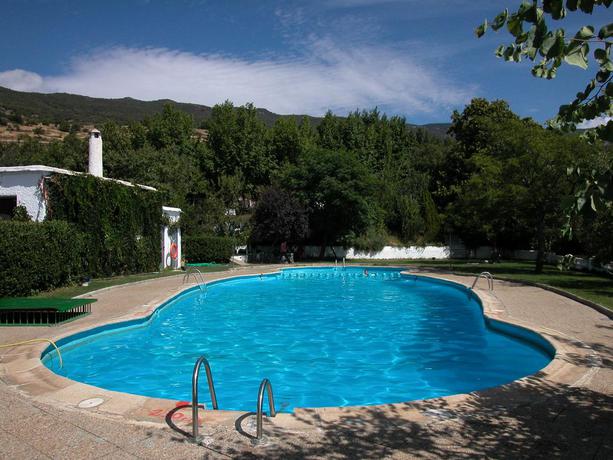 Imagen de la piscina del Camping El Balcón De Pitres. Foto 17