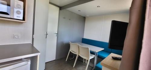 Imagen de la habitación del Camping El Carlitos. Foto 11