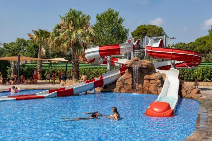 Imagen de la piscina del Camping El Delfin Verde. Foto 10