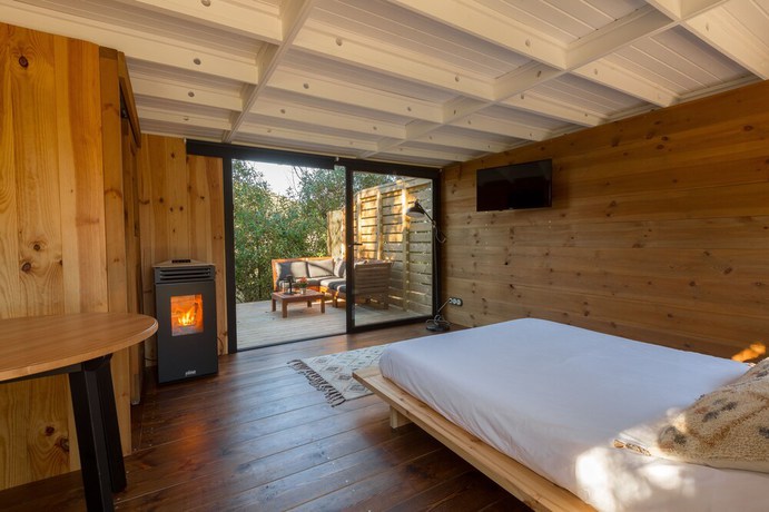 Imagen de la habitación del Camping El Garrofer. Foto 4