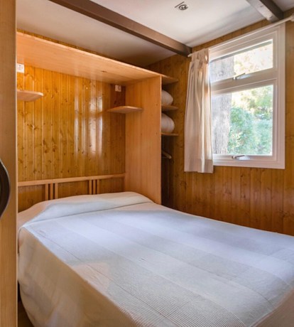 Imagen de la habitación del Camping El Garrofer. Foto 15