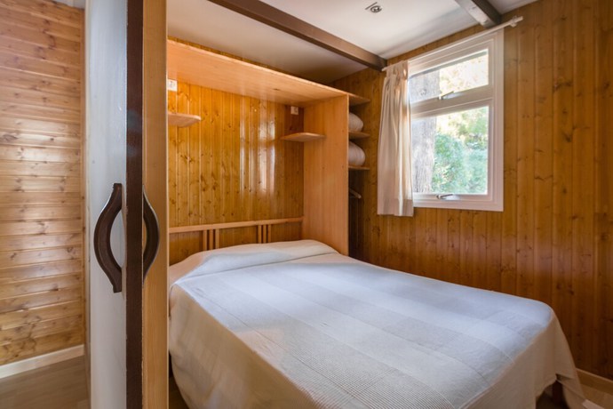 Imagen de la habitación del Camping El Garrofer. Foto 16