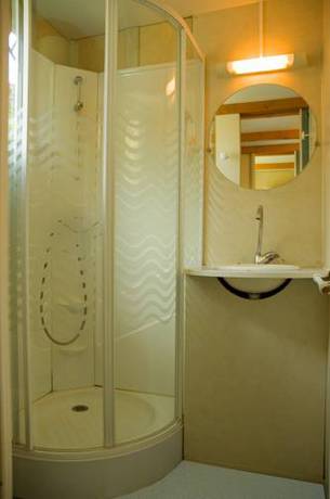 Imagen de la habitación del Camping El Helguero. Foto 4