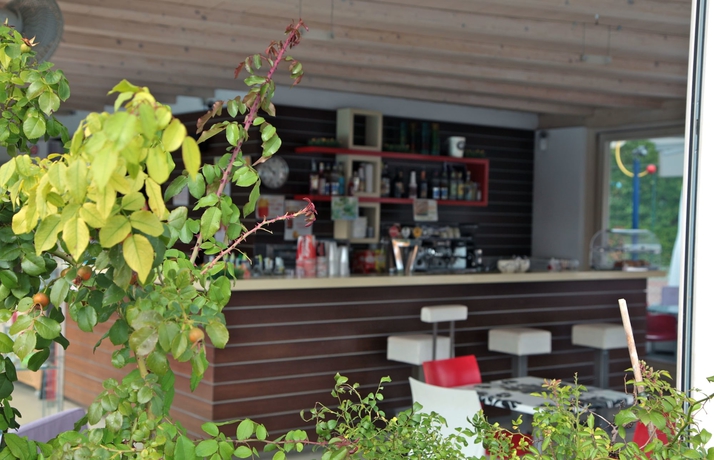 Imagen del bar/restaurante del Camping Europa Silvella. Foto 2