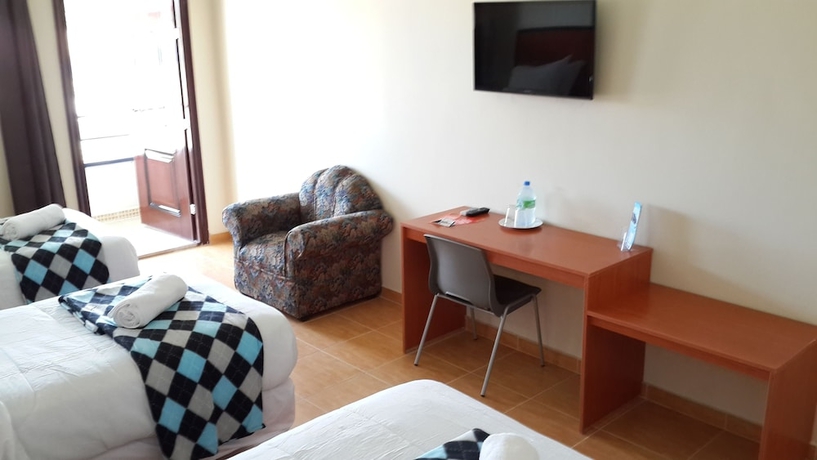 Imagen de la habitación del Camping Express Inn Coronado Hotel and. Foto 3