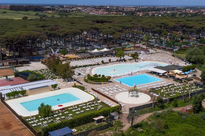 Imagen de los exteriores del Camping Fabulous Village. Foto 4