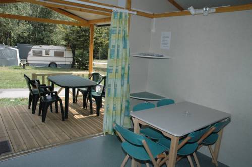 Imagen de la habitación del Camping Frontera Bungalow Park. Foto 7