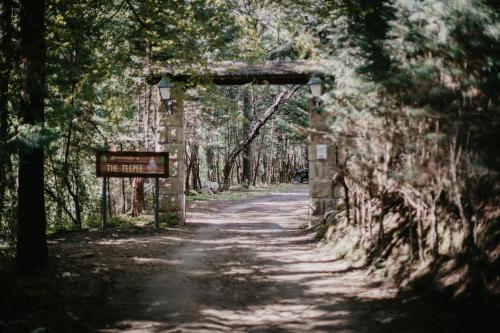 Imagen de los exteriores del Camping Glamping The Teepee. Foto 15