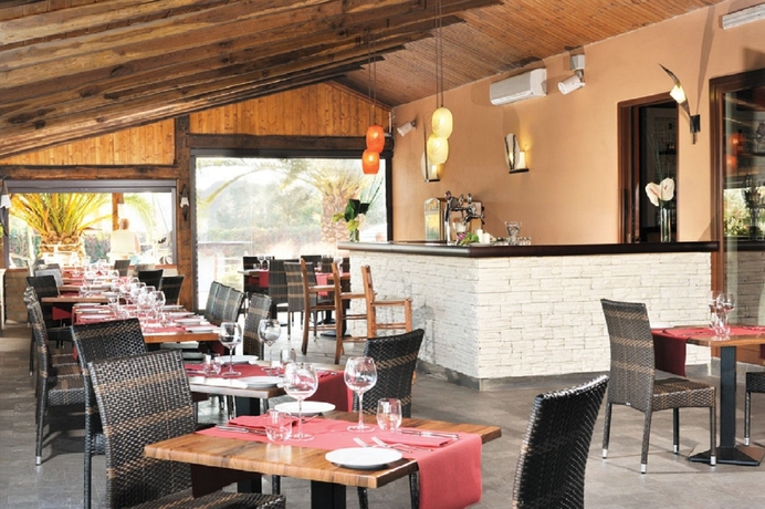 Imagen del bar/restaurante del Camping Happy Village and. Foto 1