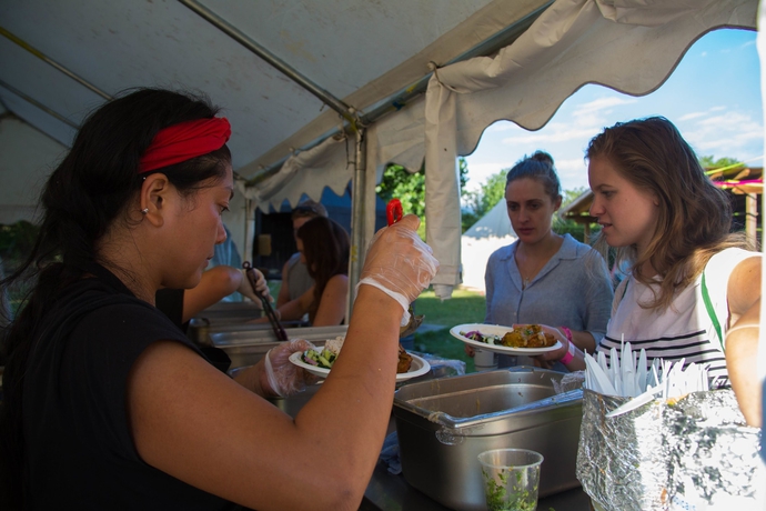 Imagen del bar/restaurante del Camping Haro. Foto 2