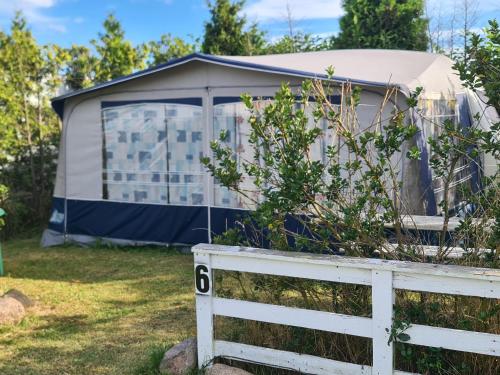 Imagen de los exteriores del Camping Hel-tour. Foto 6