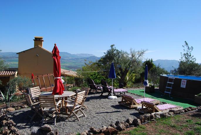 Imagen de los exteriores del Camping Hidden Valley Andalucia. Foto 9