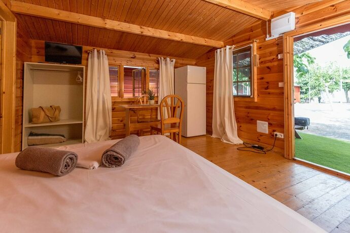 Imagen general del Camping HolaCamp Chilches. Foto 2