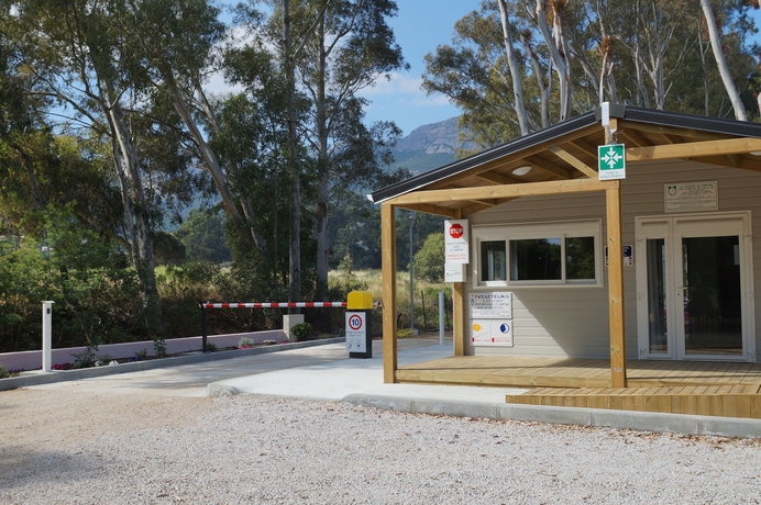 Imagen de los interiores del Camping International, Calvi. Foto 18