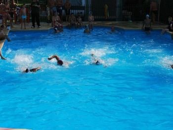 Imagen de la piscina del Camping International Ispra. Foto 10