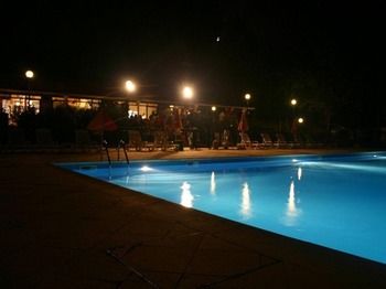 Imagen de la piscina del Camping International Ispra. Foto 11