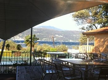 Imagen de la piscina del Camping International Ispra. Foto 16