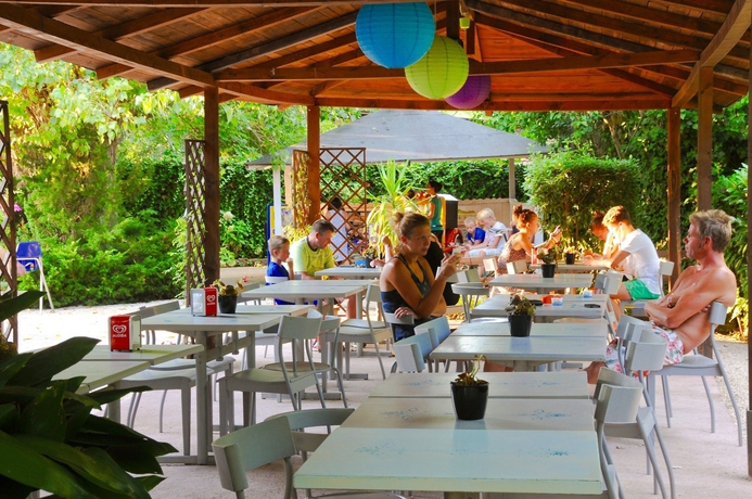 Imagen de los exteriores del Camping Internazionale Lago Di Bracciano. Foto 9