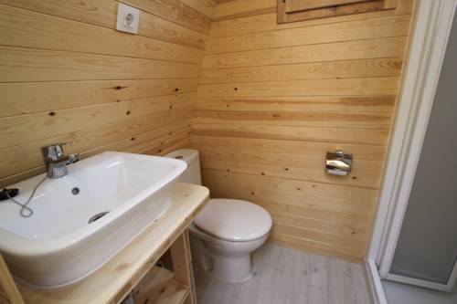 Imagen de los interiores del Camping Joan Bungalow Park. Foto 14