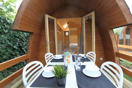 Imagen de los exteriores del Camping Joan Bungalow Park. Foto 9