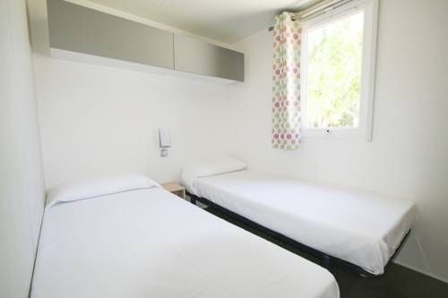 Imagen de la habitación del Camping Joan Bungalow Park. Foto 4