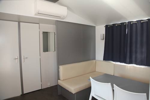Imagen de la habitación del Camping Joncar Mar. Foto 11