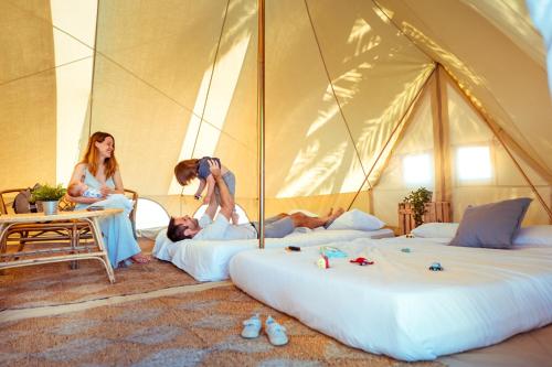 Imagen general del Camping Kampaoh Alqu&eacute;zar. Foto 4