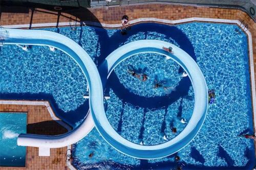 Imagen general del Camping Kampaoh Bayona Playa. Foto 2