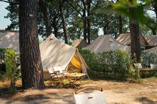 Imagen de la habitación del Camping Kampaoh Bayona Playa. Foto 11