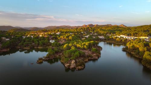Imagen de los exteriores del Camping Kampaoh C&oacute;rdoba. Foto 11
