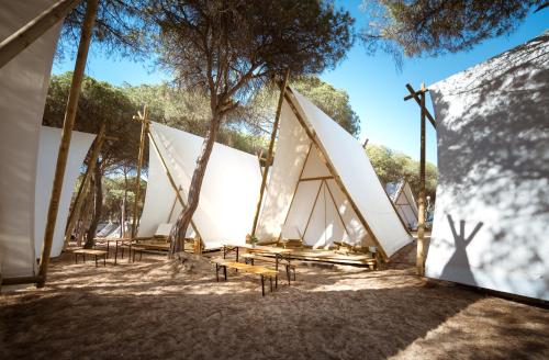 Imagen de los exteriores del Camping Kampaoh Isla Cristina. Foto 15