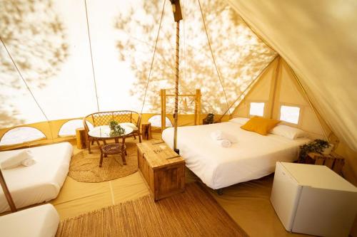 Imagen de la habitación del Camping Kampaoh L'Almadrava - Costa Dorada. Foto 3