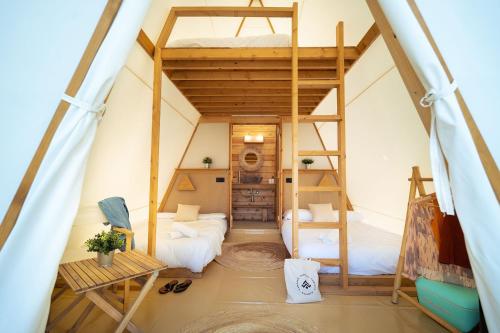 Imagen general del Camping Kampaoh Lago de Arcos. Foto 7