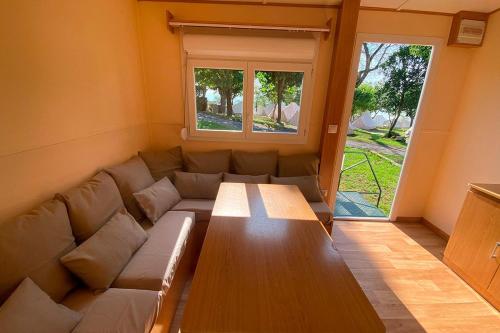 Imagen de la habitación del Camping Kampaoh Ría de Vigo. Foto 17