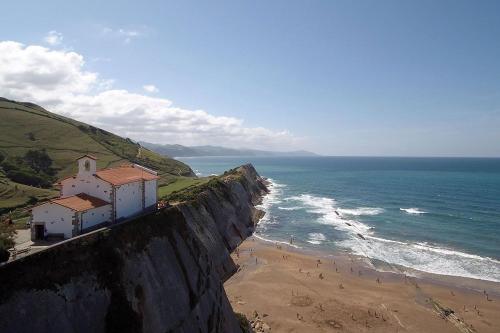 Imagen de los exteriores del Camping Kampaoh Zumaia. Foto 8