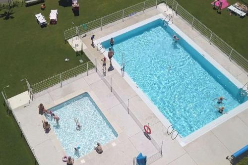 Imagen de la piscina del Camping Kampaoh Zumaia. Foto 16