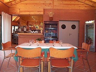 Imagen del bar/restaurante del Camping La Llosa. Foto 3