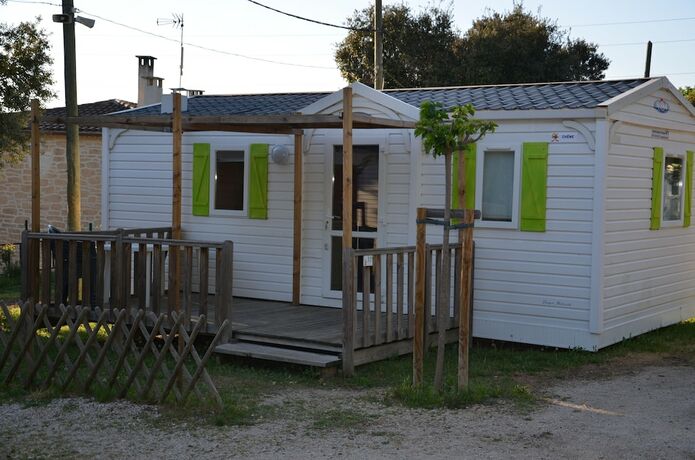 Imagen general del Camping La Montagne, SORGUES. Foto 1