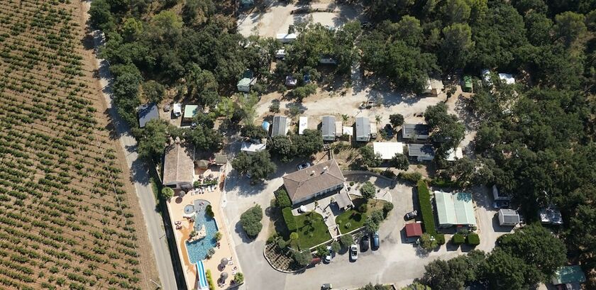 Imagen general del Camping La Montagne, SORGUES. Foto 11