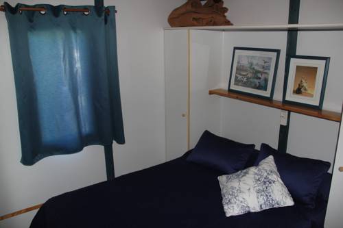 Imagen de la habitación del Camping La Noguera. Foto 6