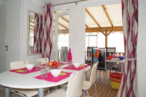 Imagen de la habitación del Camping La Pinede, Grimaud. Foto 6